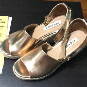 Steve Madden Rose gold wedge